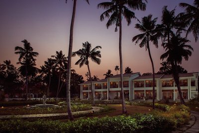 Der Sonnenuntergang über dem Amal Tamara