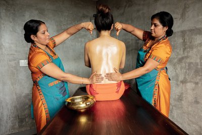 Die Ayurveda-Kur wird sorgfältig auf Ihre aktuelle Konstitution und Persönlichkeit abgestimmt