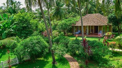 Die natürlichen Baumaterialen der Cottages fügen sich in die Natur ein Die natürlichen Baumaterialen der Cottages fügen sich in die Natur ein