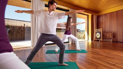 Harmonisierende Yoga-Einheiten ergänzen Ihre Ayurveda-Kur