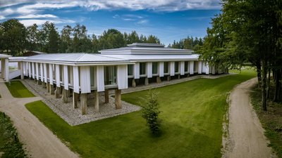 Im Pavillon stehen Ihnen sechs authentische Behandlungsräume zur Verfügung