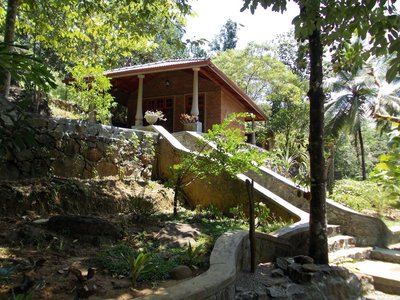 Wohnen Sie inmitten grüner Natur in der Singharaja Garden ECO-Lodge