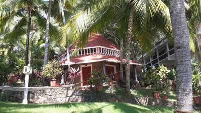 Die Kerala Cottages befinden sich im Grünen und haben einen komfortablen und luftigen Charakter