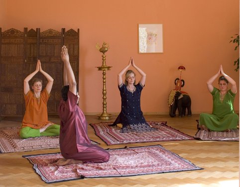 Genießen Sie wohltuende Yoga-Einheiten im Rahmen Ihrer Ayurveda-Kur