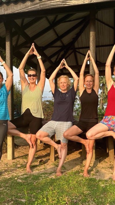 Gemeinsame Yoga Stunden in der Gruppe