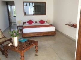 Wohlfühlen im hellen und modern eingerichtetem Deluxe Zimmer Wohlfühlen im hellen und modern eingerichtetem Deluxe Zimmer