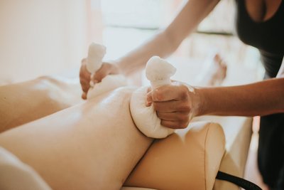 Spüren Sie die wohltuende Wirkung einer ayurvedischen Massage!