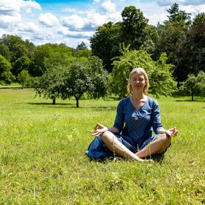 Meditation auf der Wiese
