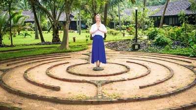 Im großzügigen Garten zu seiner eigenen Mitte finden