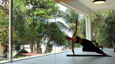 Angeleitet von erfahrenen, internationalen Yogalehrern Angeleitet von erfahrenen, internationalen Yogalehrern