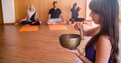 Wohltuende Yogaeinheiten erwarten Sie morgens während Ihrer Ayurvedakur