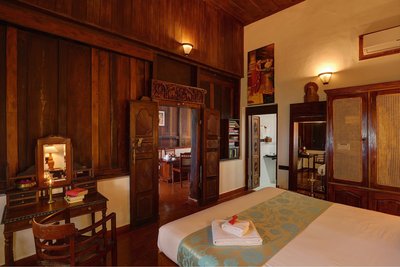Die Häuer und Zimmer des Somatheeram Ayurveda Beach Resort sind im Keralastil eingerichtet
