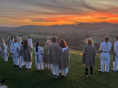 Gemeinsam mit Gleichgesinnten den Sonnenuntergang genießen