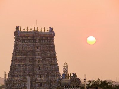 In Madurai besuchen Sie den imposanten Sri Meenakshi Sundareswarar Tempel