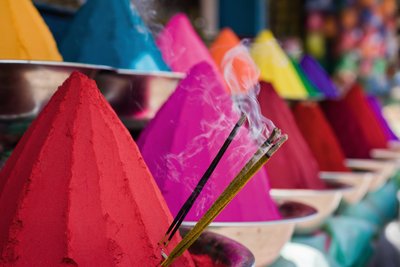 Die Farben stehen bereit...