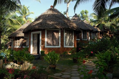 Im Manaltheeram entspannen Sie in traditonellen Cottages