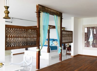 Leuchtende Farben und kunstvolle Ornamente - Eine Symphonie aus Moderne und Tradition in der Suite