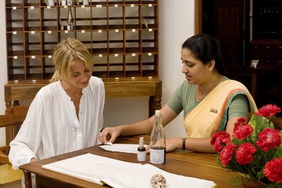 Im Barberyn Beach Resort erhalten Sie eingangs Ihren individuellen Ayurveda Behandlungsplan von Ihrer erfahrenen Ärztin und können sich jederzeit bei Fragen vertrauensvoll an sie wenden