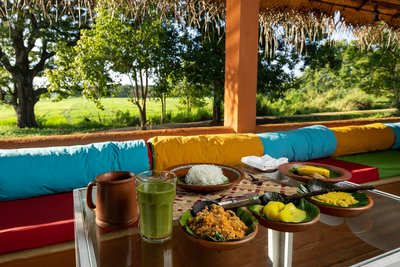 Das leckere Essen mit wunderschöner Aussicht genießen