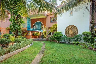 Durch die grüne Anlage spazieren