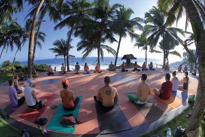 Yoga im Manaltheeram Ayurveda Resort in der Gruppe