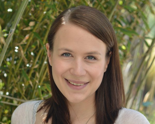 Viktoria Hintz aus dem Ayurveda Team berät Sie gerne persönlich unter +49 (0)2226-1588-307