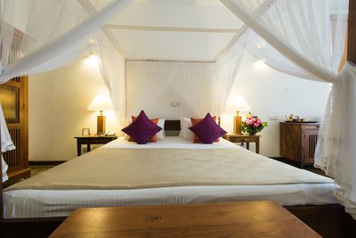 Die meisten Studio Deluxe Zimmer haben ein Himmelbett