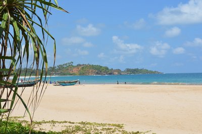 Der traumhaft schöne Sandstrand lädt zu Strandspaziergängen ein