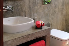 Die modern ausgestatteten Bäder in den Bungalows bieten Ihnen modernen Komfort zum Wohlfühlen