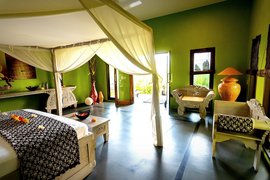 Die Premium Villa erstrahlt in hellen Farben