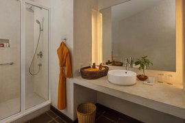 Ein Badezimmer zum Wohlfühlen in der Corner Suite