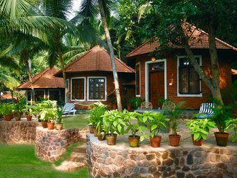 Die Cottages des Manaltheeram Ayurveda Beach Village laden zum Wohlfühlen ein Die Cottages des Manaltheeram Ayurveda Beach Village laden zum Wohlfühlen ein