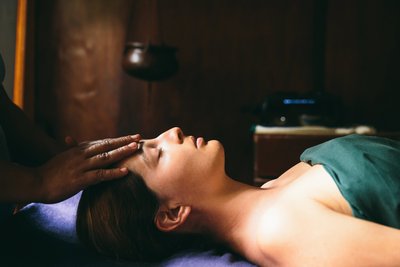 Wohltuende ayurvedische Anwendungen im Barberyn Reef