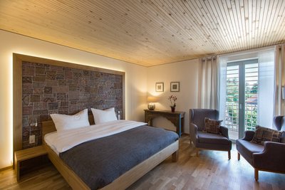 Die Zimmer mit ihrer Komposition aus moderner Klarheit und Indian Art Design laden zum Verweilen ein