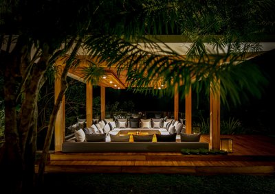 Lassen Sie den Abend in der Lounge ausklingen