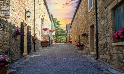 Ein italienisches Borgo wie aus dem Bilderbuch!
