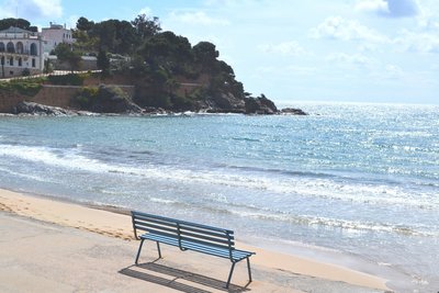 In der Nähe von Port Salvi befindet sich das Städtchen Sant Feliu de Giuxols mit einer einladenden Strandpromenade und einem schönen, breiten Sandstrand