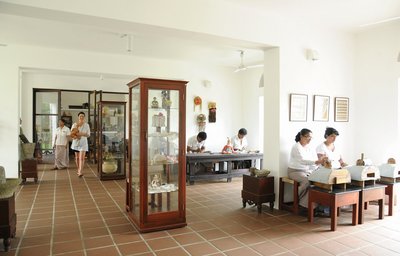 Ausstellungsraum für lokales Kunsthandwerk im Heritance Ayurveda Maha Gedara