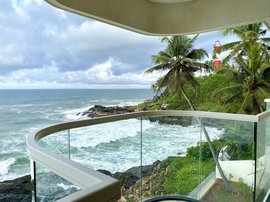 Nach der Ayurveda Anwendung auf dem Balkon ruhen